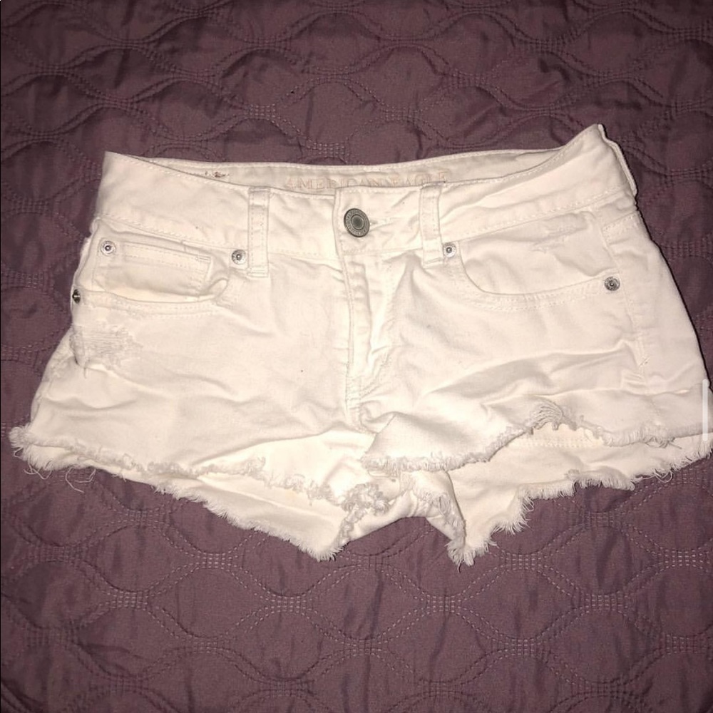 American eagle white shorts
